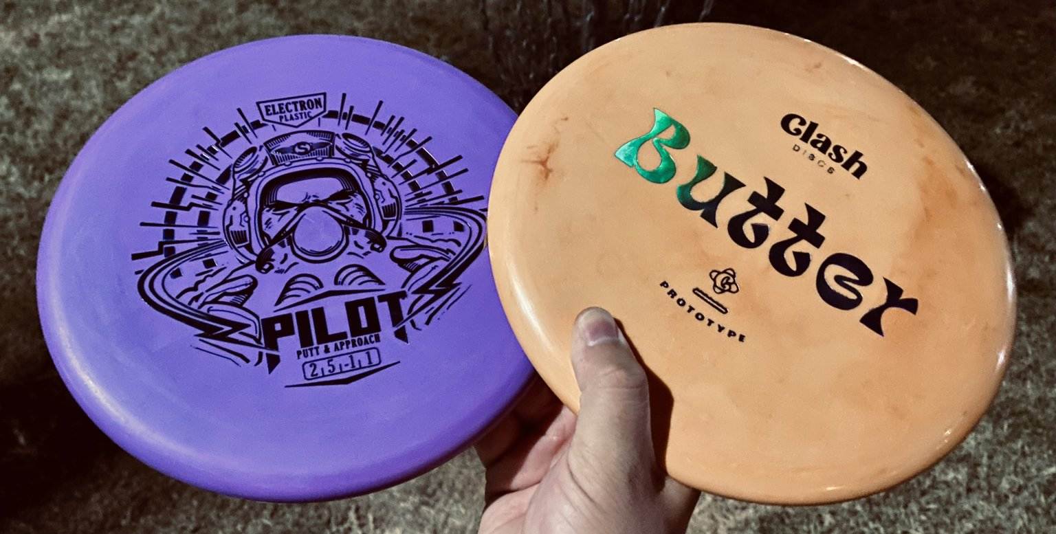 Streamline Pilot vs Clash Butter — Disc Golf Putter Match Review ...
