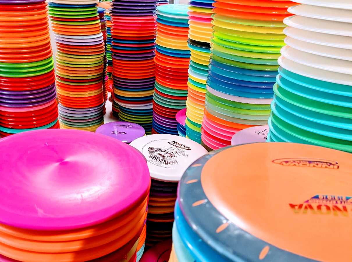 What Kind Of Frisbee Is Used For Disc Golf Disc Golf Reviewer